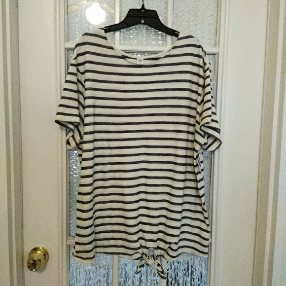 Old Navy Tops - Old Navy woman top size XXL